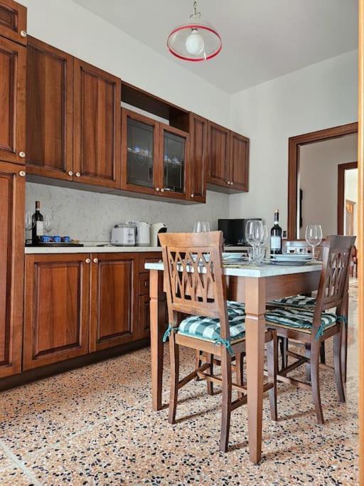 דירות אלבה La Casa Di Nonna Gina מראה חיצוני תמונה